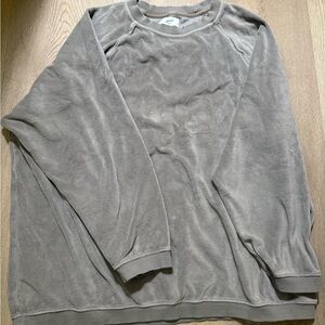 Aerie Women’s Soft Gray Crewneck Sweater